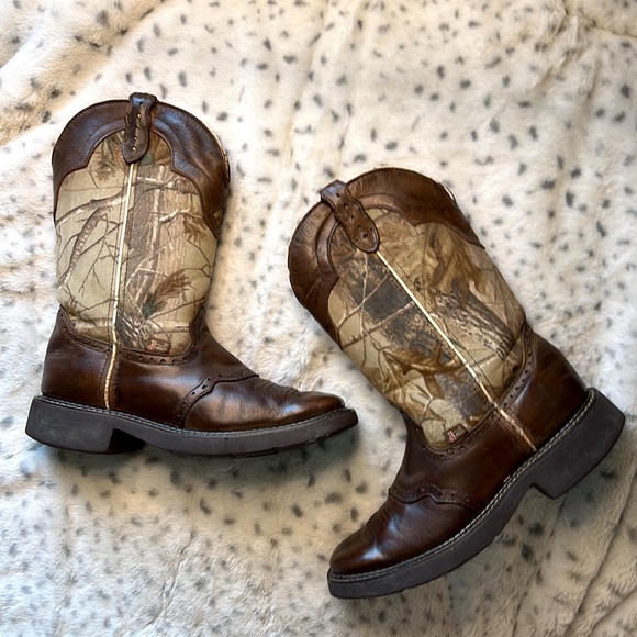 Justin Boots Shoes - Justin Gypsy Cowboy Camouflage Leather Boots Woman’s Size 8